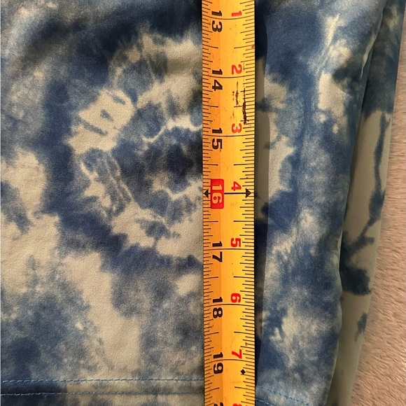 Reef Blue Tie-Dye Swim Shorts 
Men’s 
T3 - Picture 13 of 13